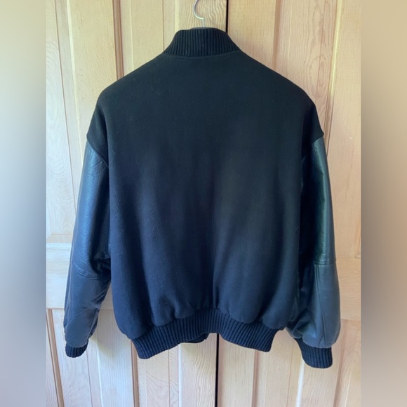Burke’s Bay Wool and Leather Classic Varsity Jacket. Medium - Picture 11 of 12
